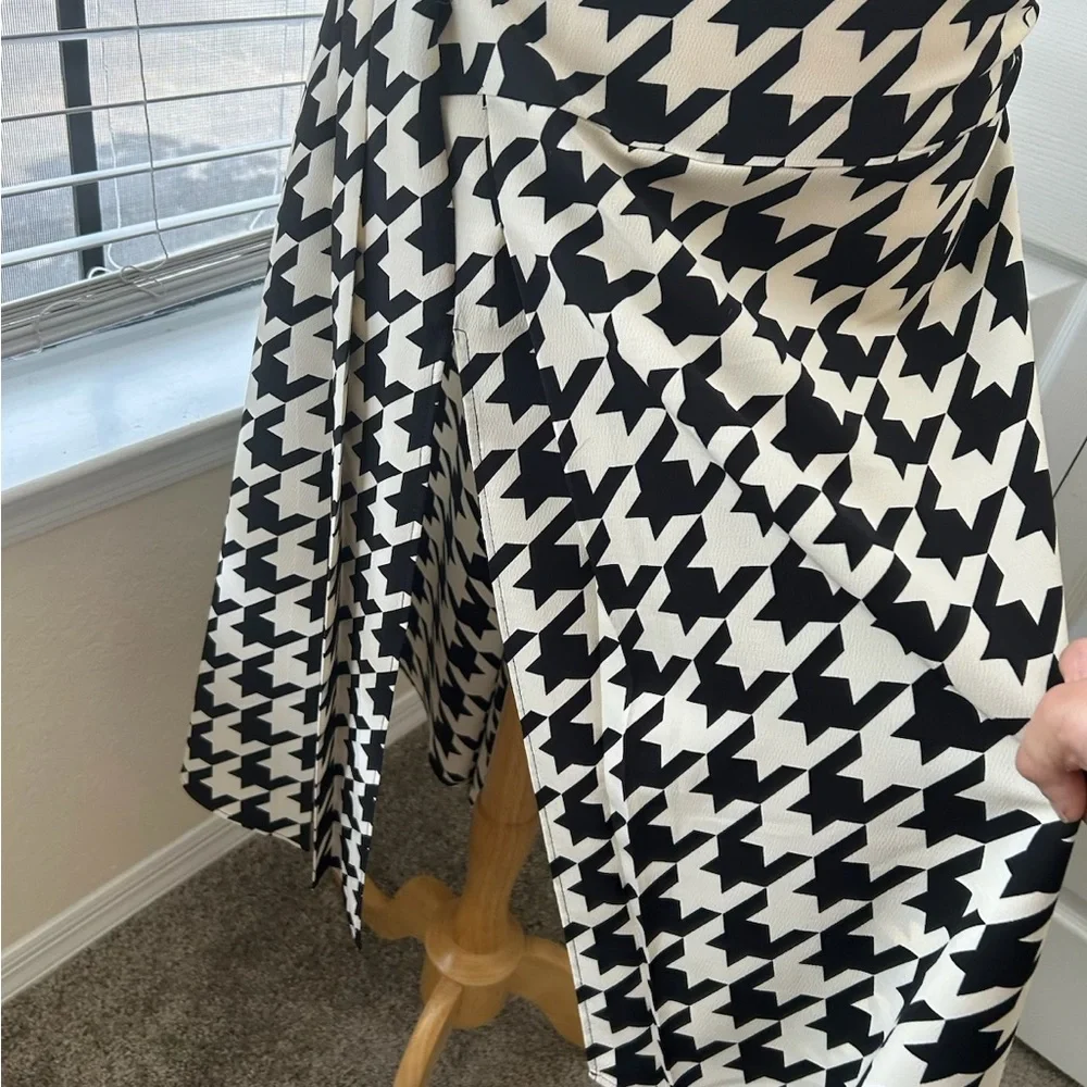 ELOQUII Plus Size 24 Houndstooth Draped Midi Skirt - Picture 2 of 5